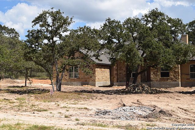 2nd image of 137 Bobby Lynn Dr