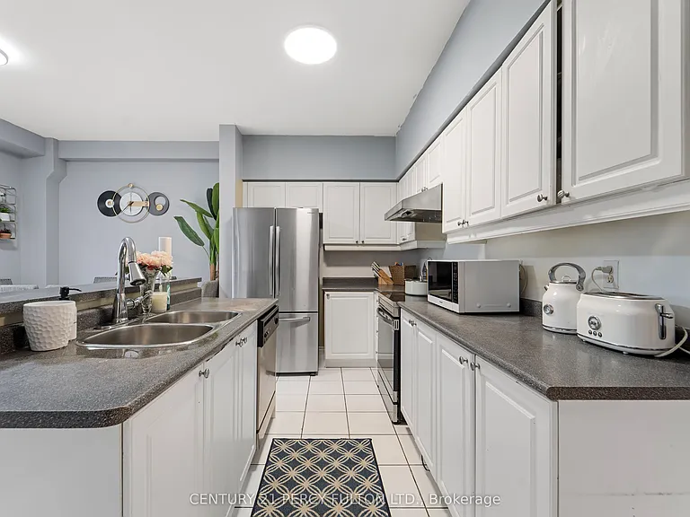 35 Weldon St — Photo 11