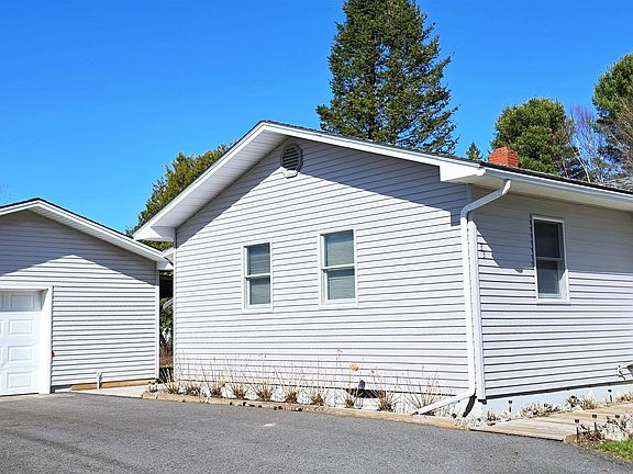 3rd image of 33 Lynwood Drive