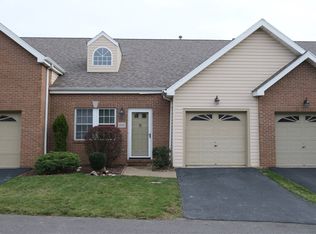 102 Paddock Ln, Pittsburgh, PA 15236