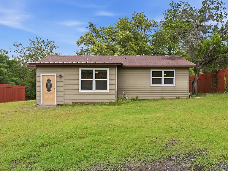 7606 Williamson Creek Dr — Photo 26