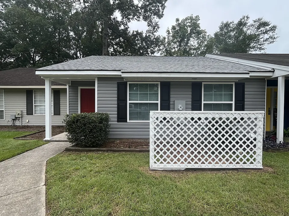 323 Somerset Dr