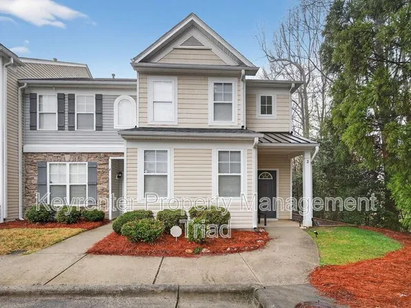 2 Bluestone Ln, Greensboro, NC 27407