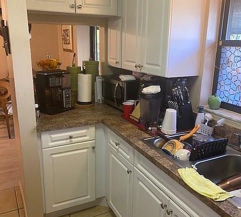 4th image of 17407 Dumont Dr