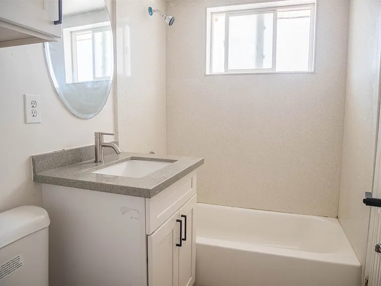 164333 Woodruff Ave #12 — Photo 6