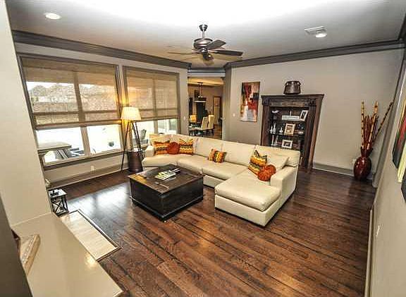 5th image of 107 River Oak Cir
