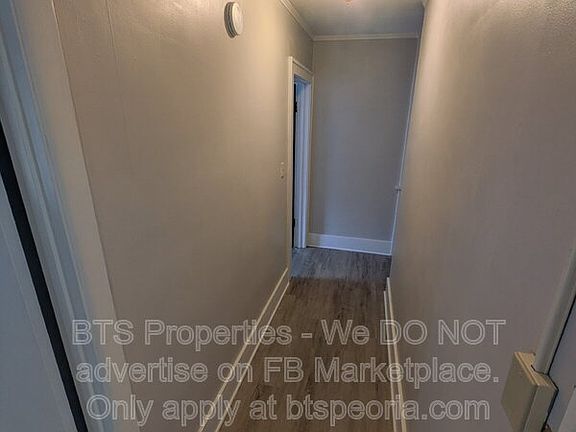 5th image of 1532 W Barker Ave
