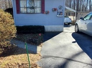 9 1st St, Brookfield, MA 01506