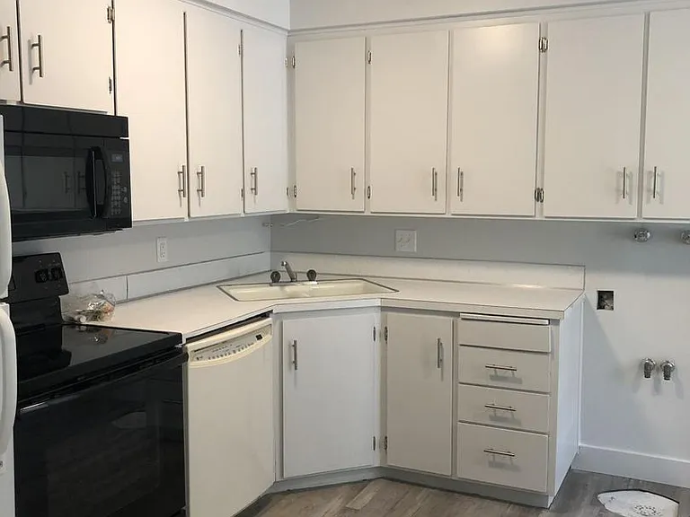 820 E 275 N — Photo 12