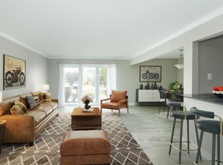 GlenLake Village, Glenview, IL 60026