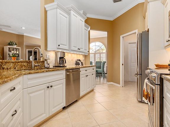 4th image of 6806 Brookhaven Pl