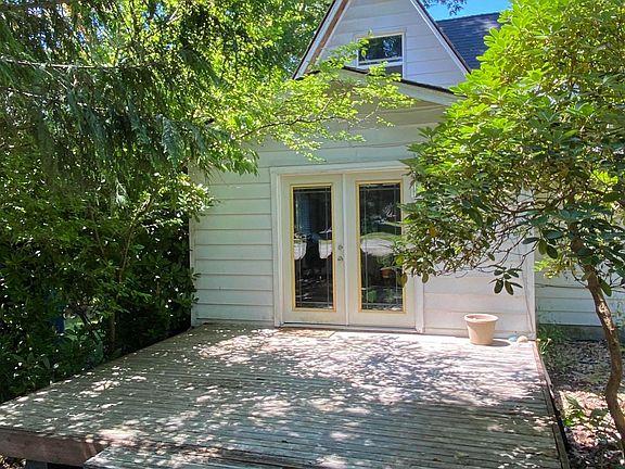 Alternate view of master bedroom deck
