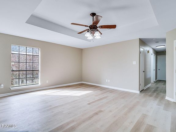 5th image of 121 Darteze Dr