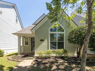 1340 Island Town Dr, Memphis, TN 38103