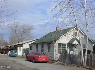 1209 E Mead Ave, Yakima, WA 98903