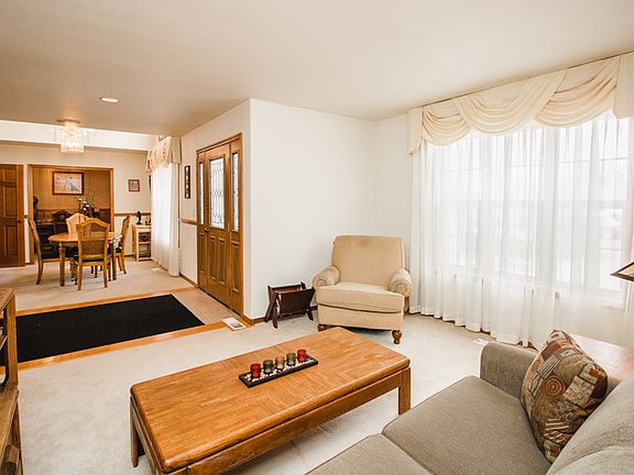 4th image of 1217 Southview Dr