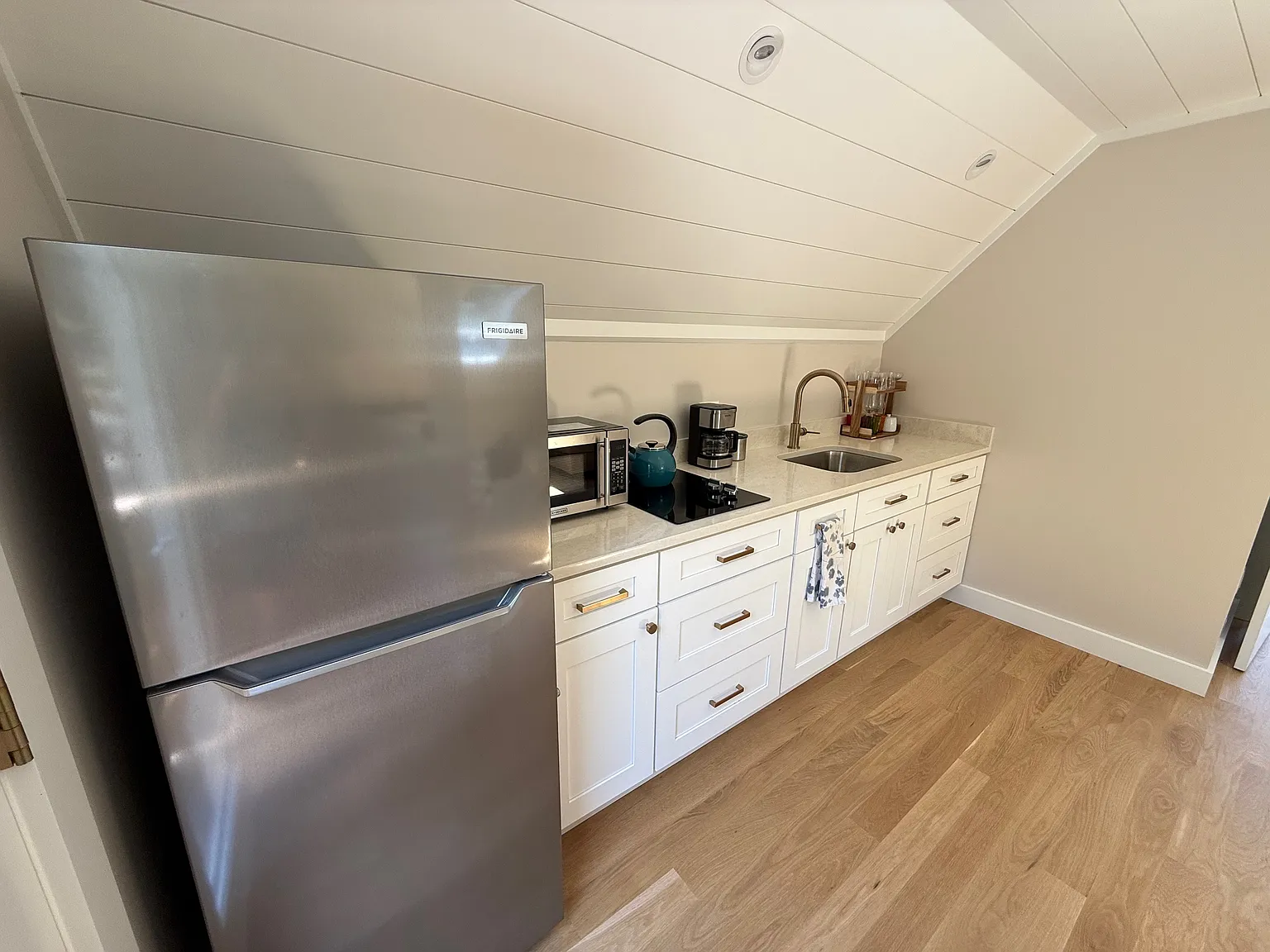 1 bed, 500 sqft, $2,200 — Photo 2