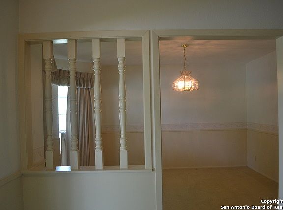 4th image of 626 Oban Dr