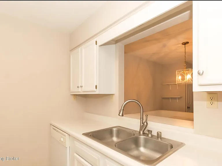 1259 Westlynne Way #4 — Photo 8