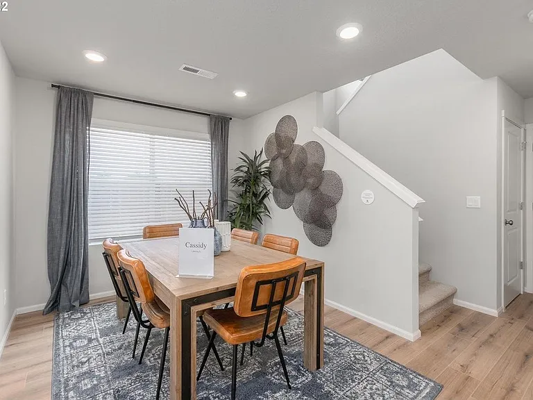 1658 Smith Dr — Photo 13
