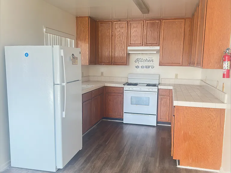 832 S Lake St #301 — Photo 2