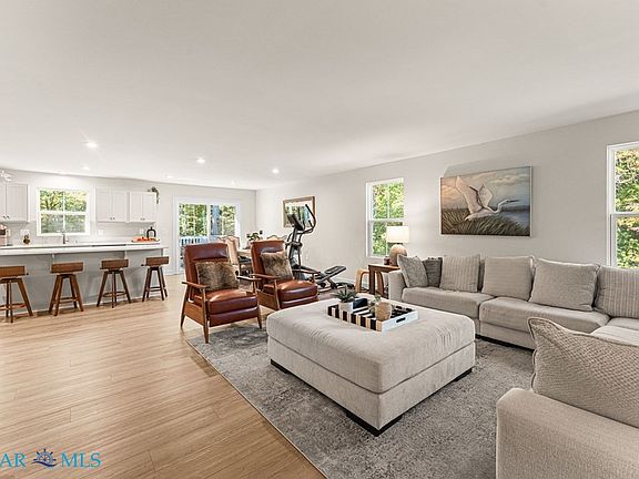 3rd image of 289 Pleasants Ln