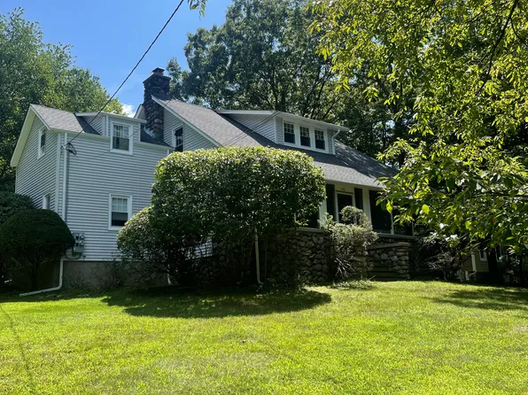 606 Wyckoff Ave #A, Mahwah, NJ 07430