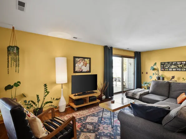 926 Acewood Blvd, Madison, WI 53714