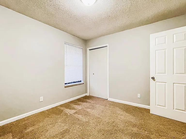 3895 Springleaf Ct — Photo 14