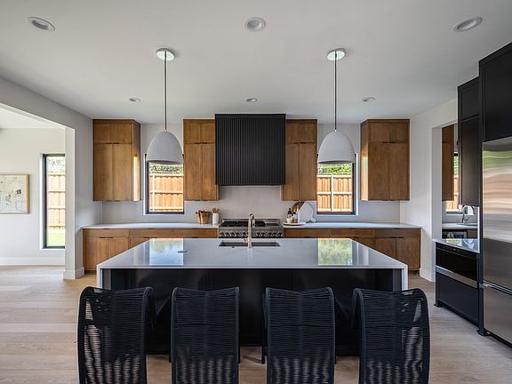 5th image of 3989 Highgrove Dr