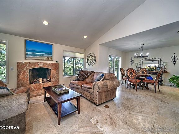 3rd image of 111 Vallarta Ct