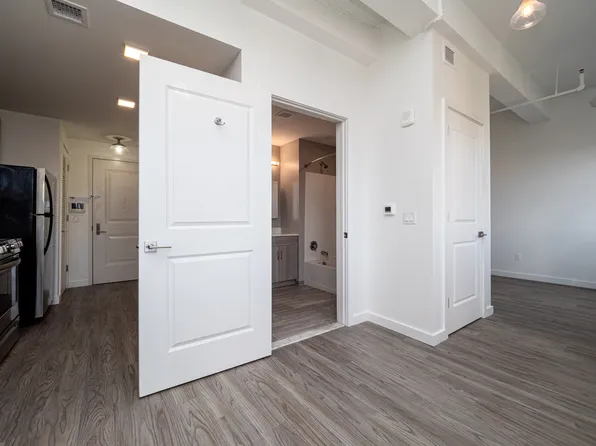 201 Cornelison Avenue image 6 of 14