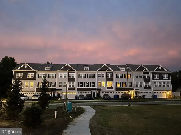 11 Autumn Park Blvd, Medford, NJ 08055