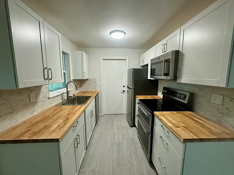 2934 Webley Dr — Photo 20