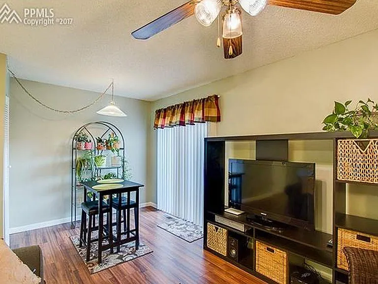 5517 Mansfield Ct — Photo 5