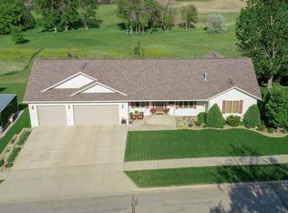 1814 14th Ave SE, Mandan, ND 58554