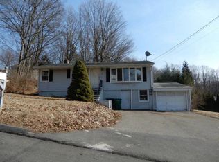 2 Chickadee Ln, Seymour, CT 06483