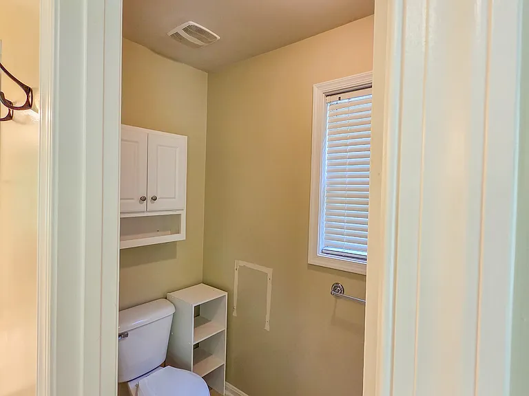 8401 Kennedy Dr — Photo 7