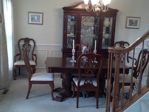 3rd image of 105 Don Sinsel Ct