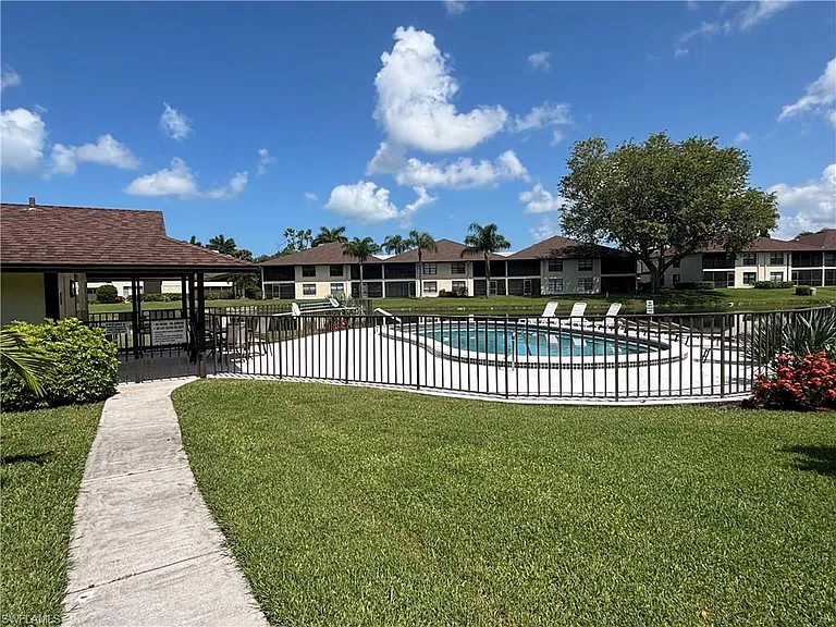 1600 Misty Pines Cir #206 — Photo 16