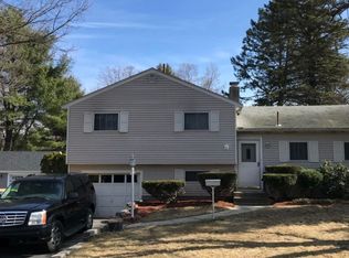 3 Oakvale Rd, Framingham, MA 01701