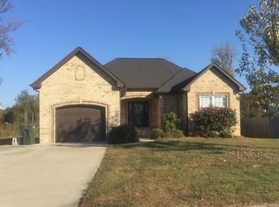415 Palamino Ln, Springfield, TN 37172