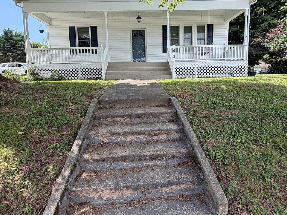 1st image of 612 Tellico St S