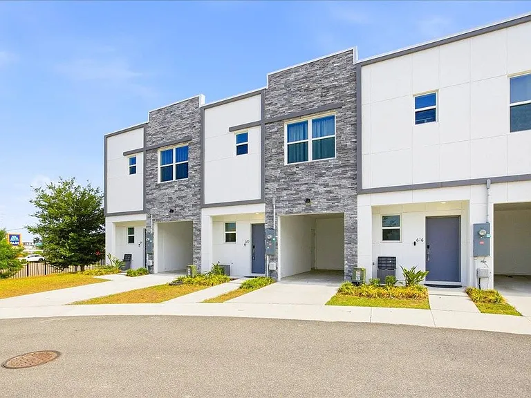 620 Trikomo Dr — Photo 2