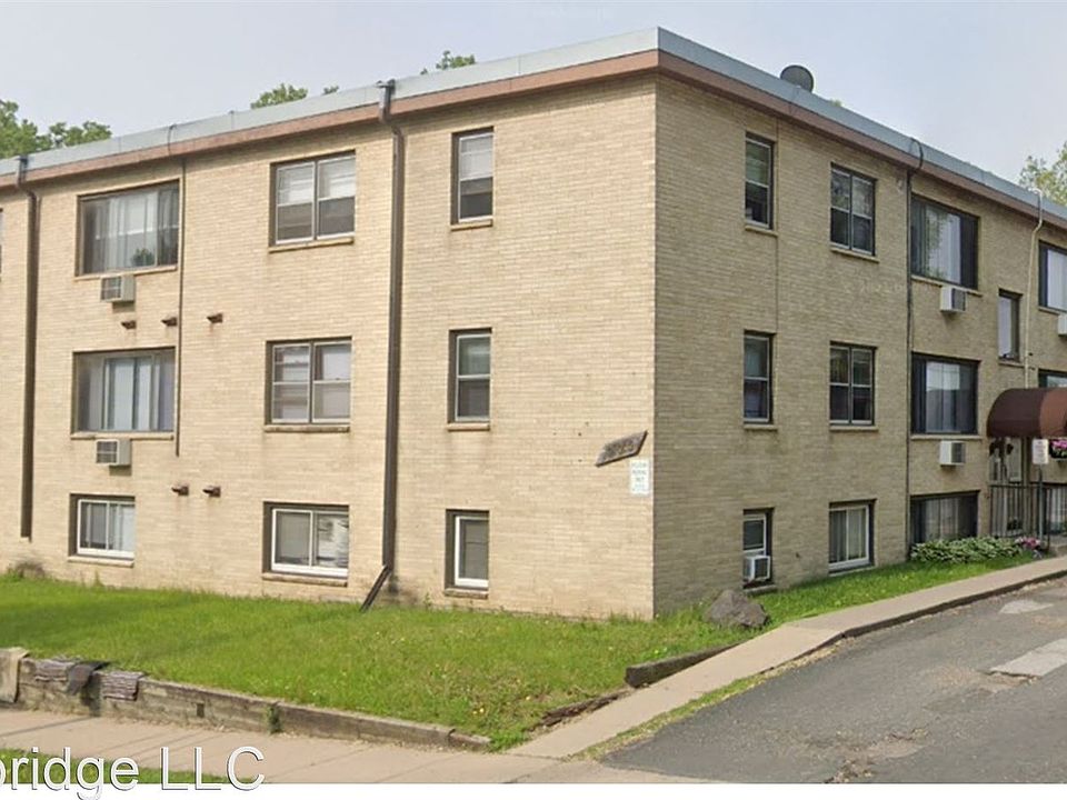 1st image of 905 Westminster St APT 304