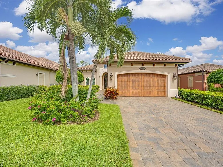 6255 Brunello Ln — Photo 2