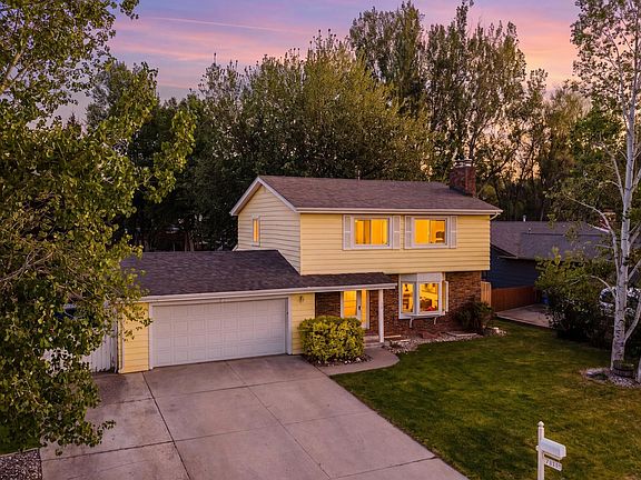 2nd image of 2040 Colonial Dr