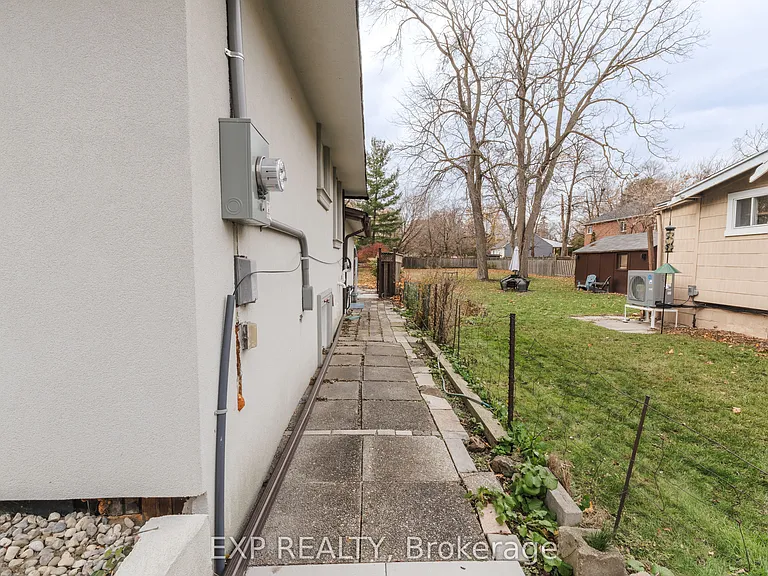 34 Rodda Blvd — Photo 17