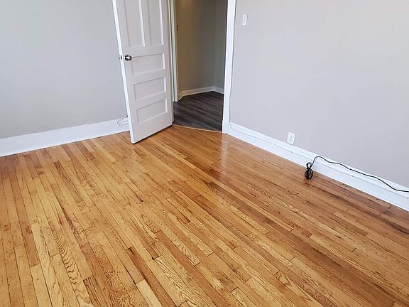 3rd image of 1553 N Harding Ave Floor 3