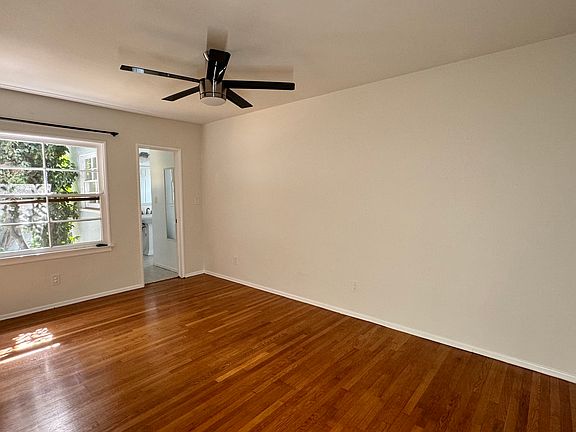 4th image of 1328 Graynold Ave